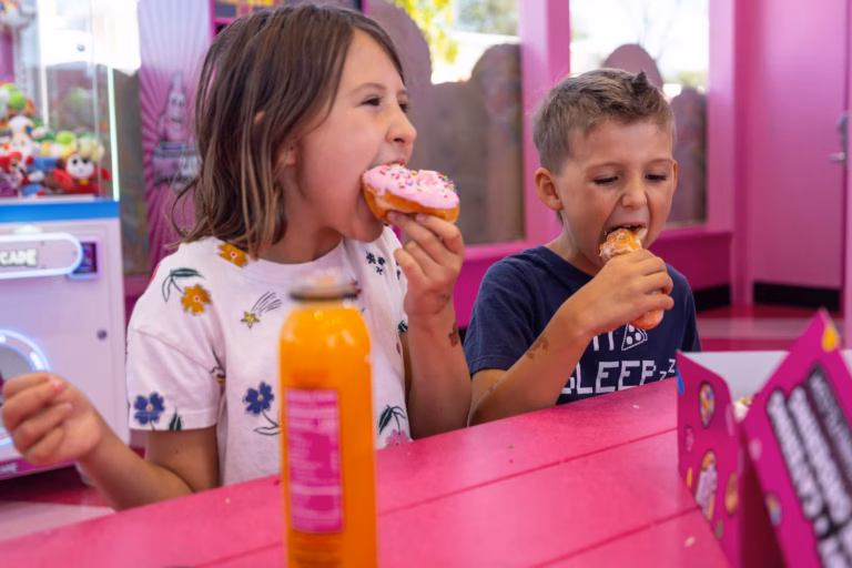 Pinkbox Doughnuts expands in Utah to big crowds and long lines